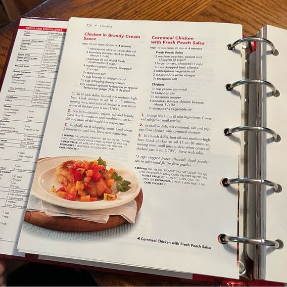 Betty Crocker Comprehensive Cookbook w/ Tips Great Gift for Beginners - Picture 5 of 8